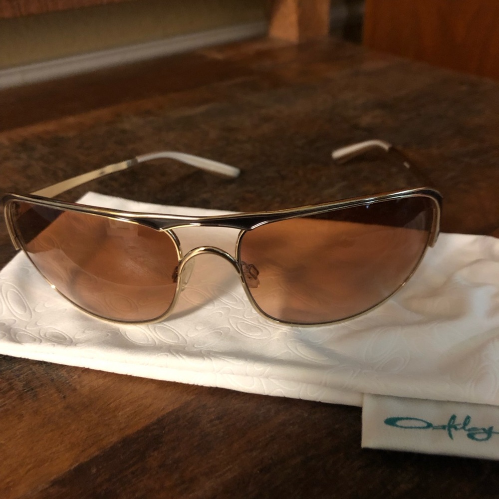 Oakley “Aviator” style women’s sunglasses